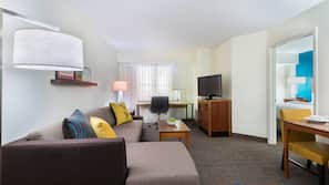 Premium bedding, in-room safe, desk, laptop workspace