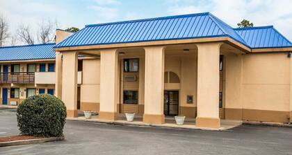 Rodeway Inn & Suites Plymouth Hwy 64