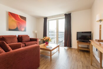 PREMIER SUITES Birmingham