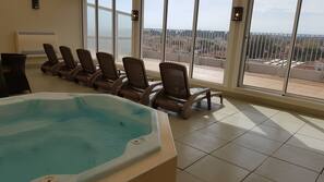 Bain à remous intérieur