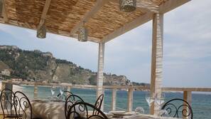 Private beach nearby, white sand, beach shuttle, sun-loungers