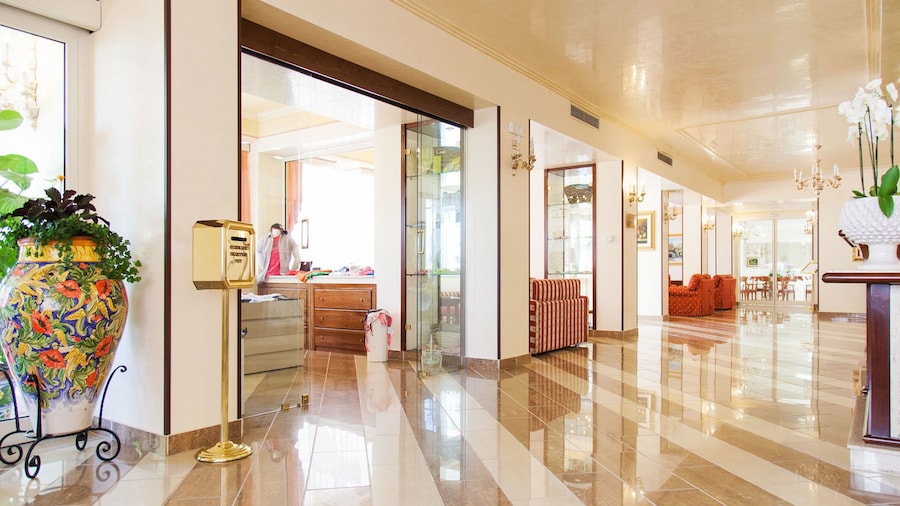 Diamond Hotel & Resorts Naxos - Taormina