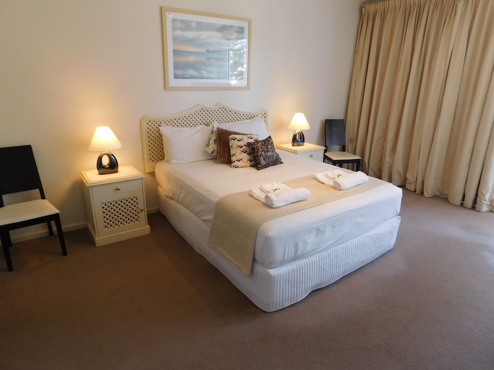 Glenelg Beachside Apartments