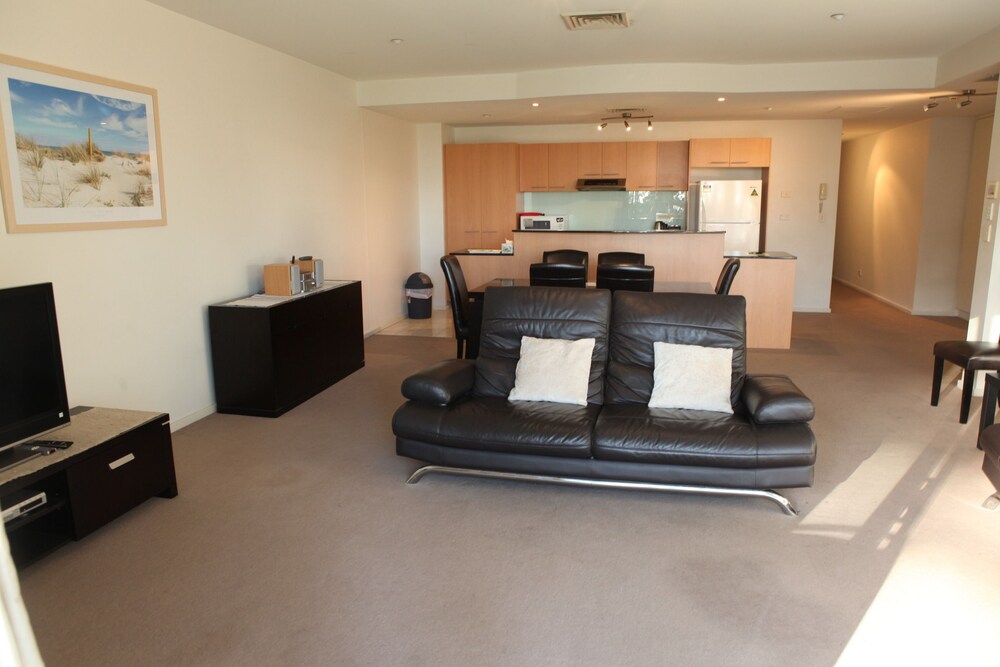 Glenelg Beachside Apartments