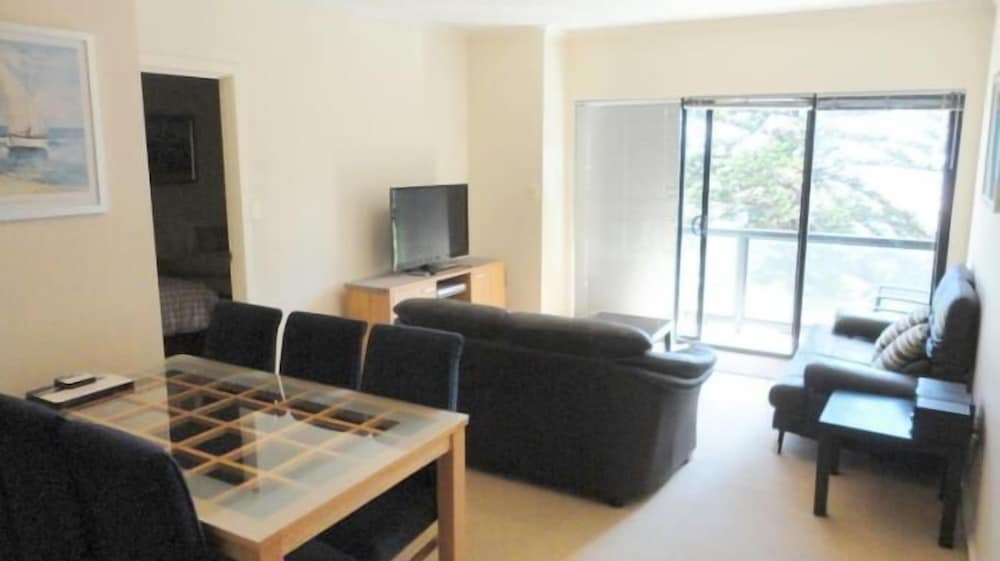 Glenelg Beachside Apartments