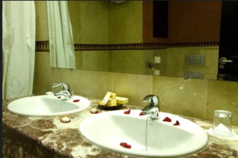 Photo - Hotel de paris