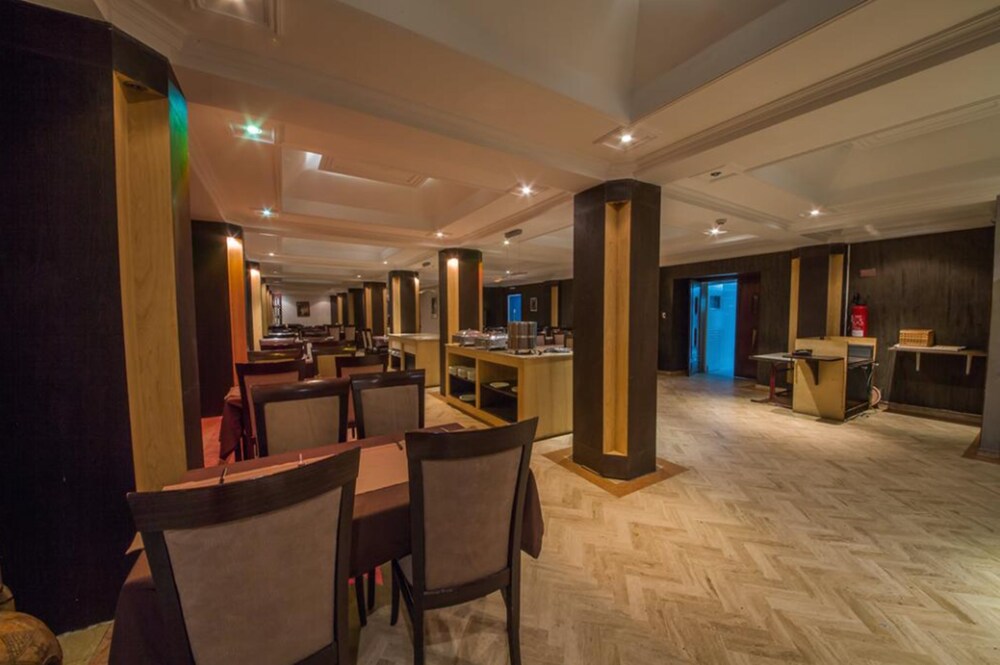 Photo - Hotel de paris