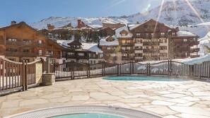 Indoor pool, 4 outdoor pools