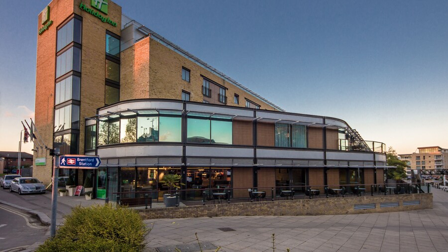 Holiday Inn Brentford Lock