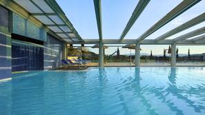 Piscina coperta, piscina stagionale all'aperto