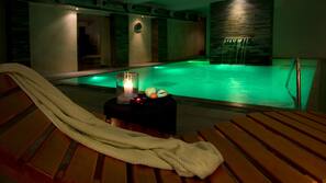 Piscina coperta, piscina stagionale all'aperto