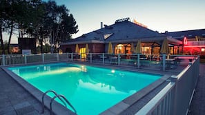 Piscine extérieure