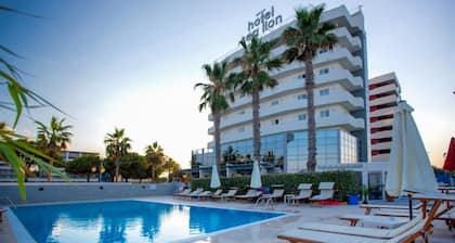Sea Lion Hotel