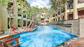 Outdoor pool, pool loungers