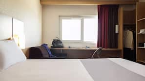 Premium bedding, in-room safe, desk, blackout curtains