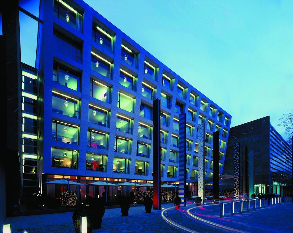 Radisson Blu Media Harbour Hotel Dusseldorf In Dusseldorf Hotel Rates Reviews On Orbitz