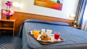Minibar, Wi-Fi gratuito, orologio con sveglia