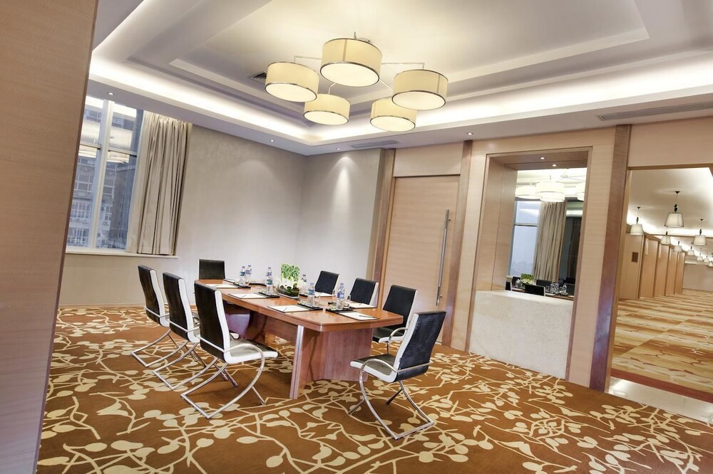 Dorsett Wuhan Wuhan 2019 Room Prices Reviews Travelocity - 