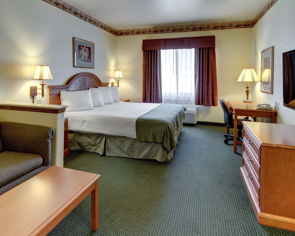 Quality Inn Suites In Granbury Hotel Rates Reviews On Orbitz