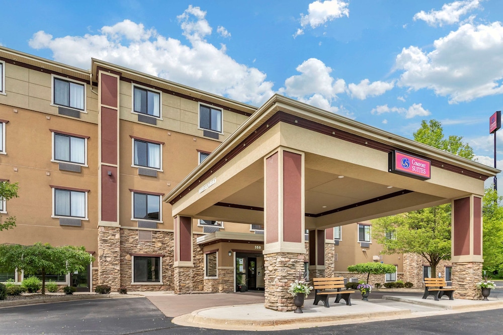 Comfort Suites Grand Rapids North in Grand Rapids Best Rates & Deals