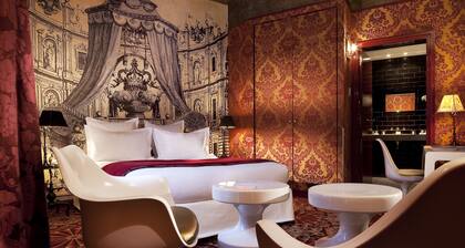 Hôtel du Petit Moulin - Small Luxury Hotels of the World