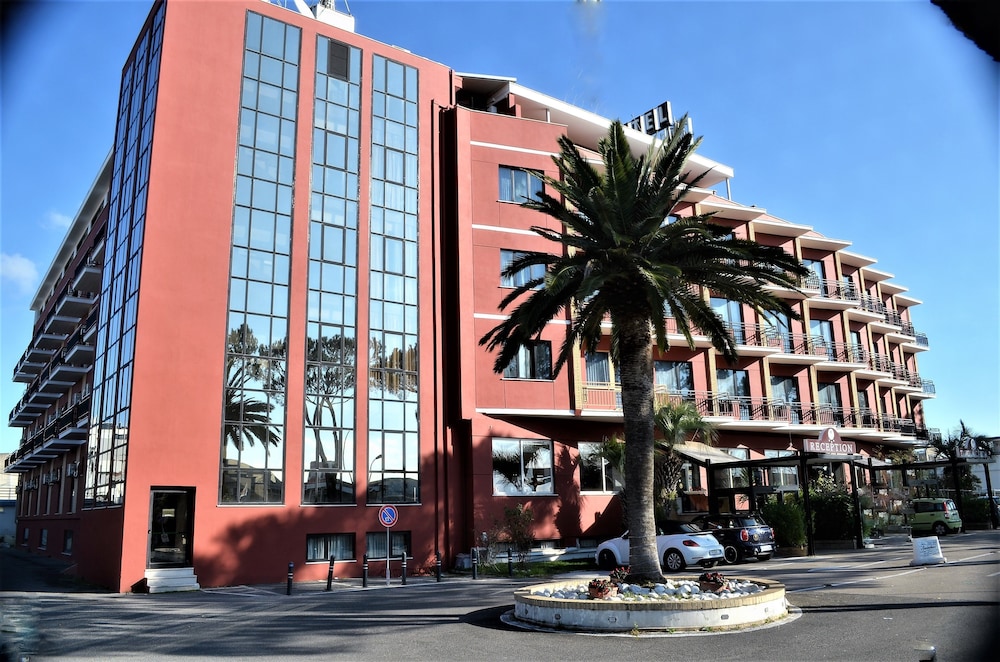Latina Hotel Latina Hotel