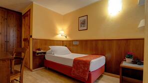 Minibar, una cassaforte in camera, una scrivania, lenzuola