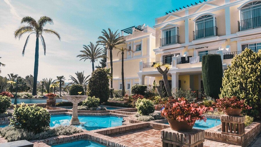 Aloha Gardens
