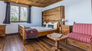 In-room safe, desk, soundproofing, free cribs/infant beds