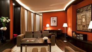Egyptian cotton sheets, premium bedding, minibar, in-room safe