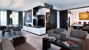 Egyptian cotton sheets, premium bedding, minibar, in-room safe