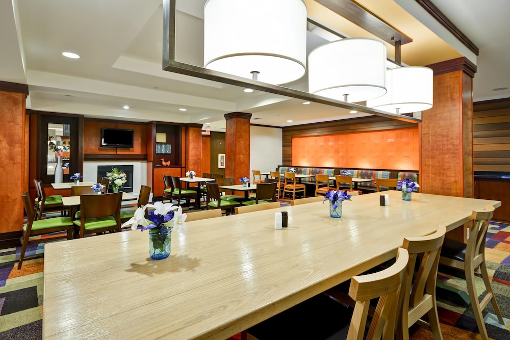 Restaurant, Fairfield Inn & Suites by Marriott Birmingham Fultondale/I65