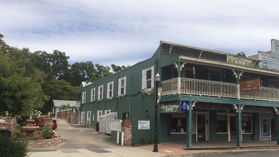 Americas Best Value Inn & Suites Royal Carriage