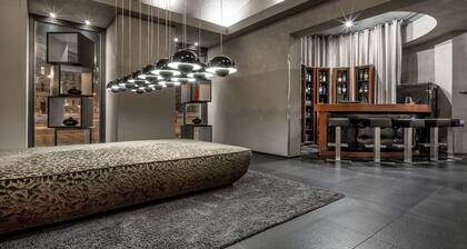 987 Design Prague Hotel