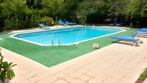 Seasonal outdoor pool