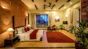 1 bedroom, premium bedding, minibar, in-room safe