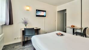 Blackout curtains, soundproofing, iron/ironing board, free WiFi