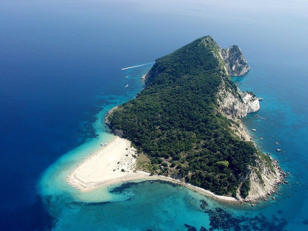 ionis art hotel laganas zante