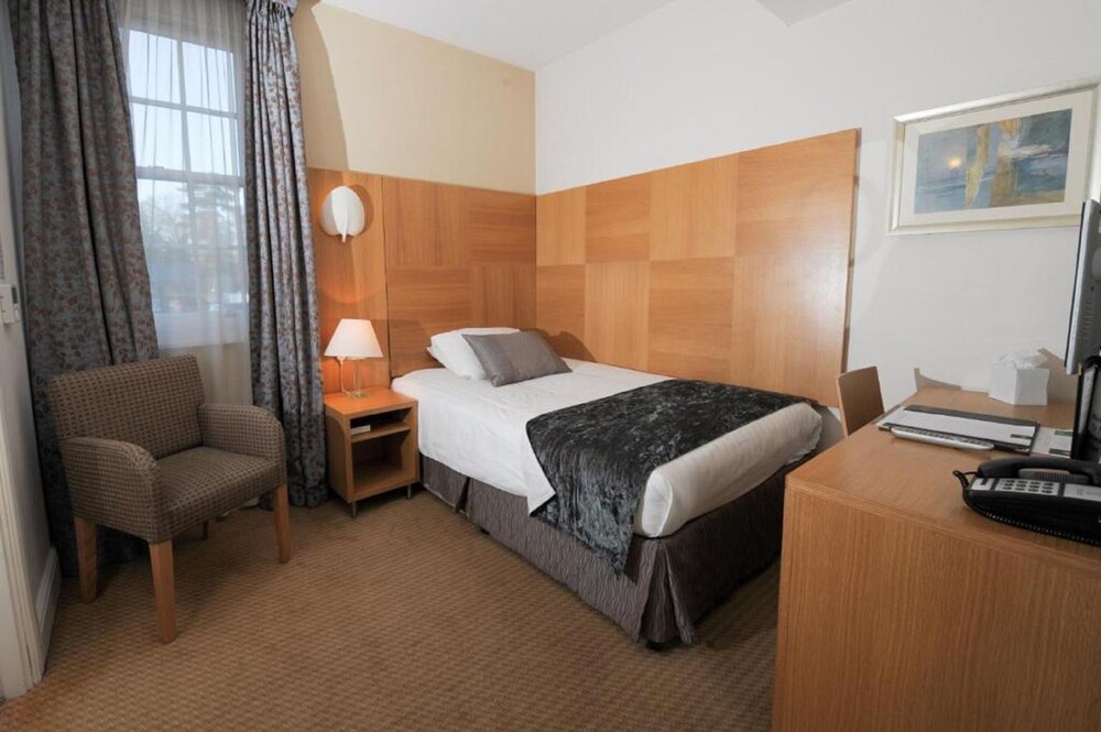The Pinewood Hotel in Slough Best Rates & Deals on Orbitz