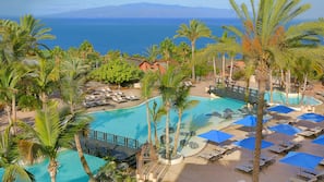 7 piscinas al aire libre, cabañas de piscina (de pago), sombrillas
