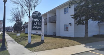 Harbor Lights Lodge
