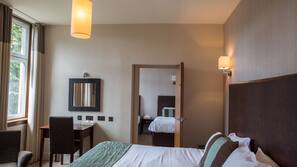 Desk, iron/ironing board, free WiFi, wheelchair access