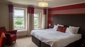 Desk, iron/ironing board, free WiFi, wheelchair access