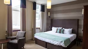 Desk, iron/ironing board, free WiFi, wheelchair access