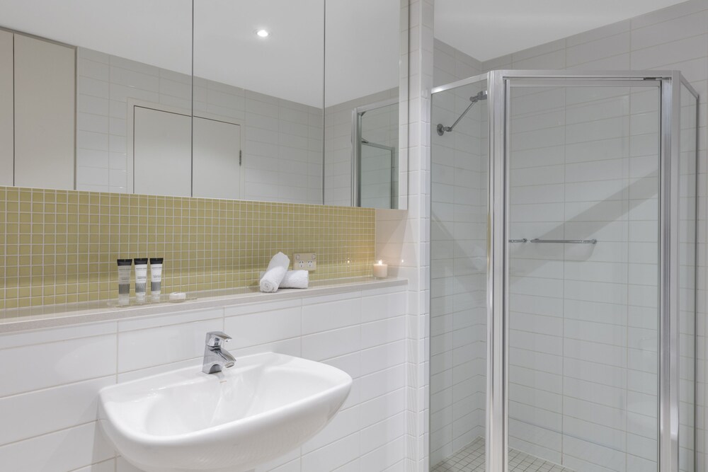 Oaks Glenelg Liberty Suites