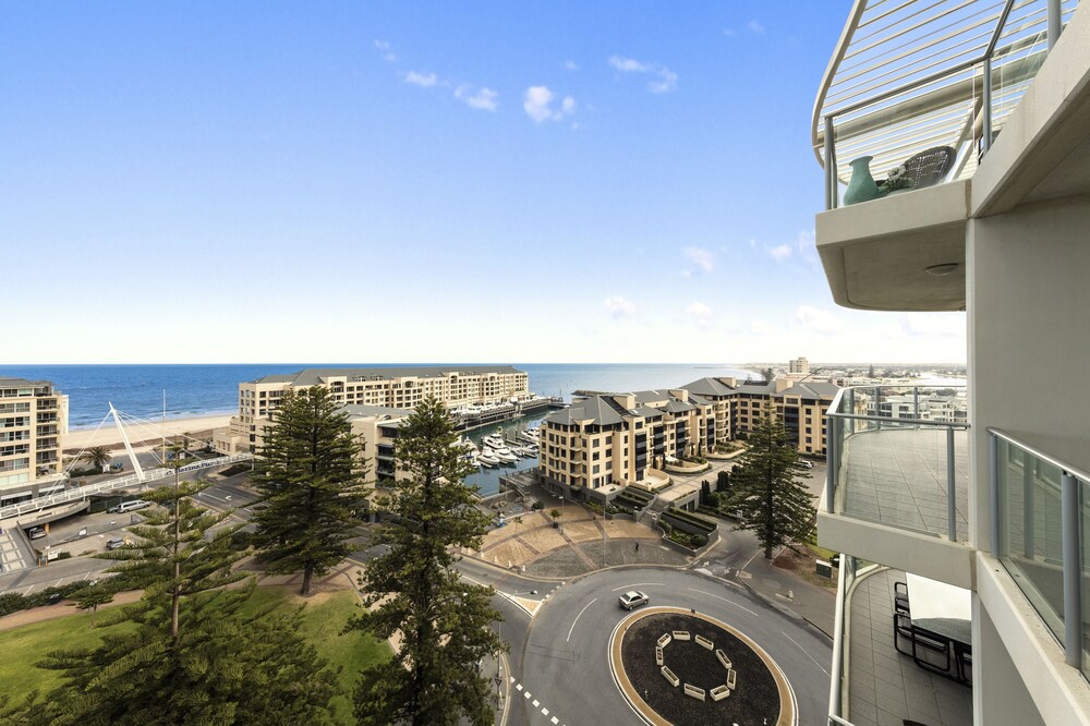 Oaks Glenelg Liberty Suites