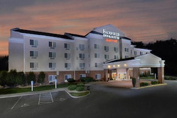 Fairfield Inn & Suites by Marriott Roanoke Hollins/I-81