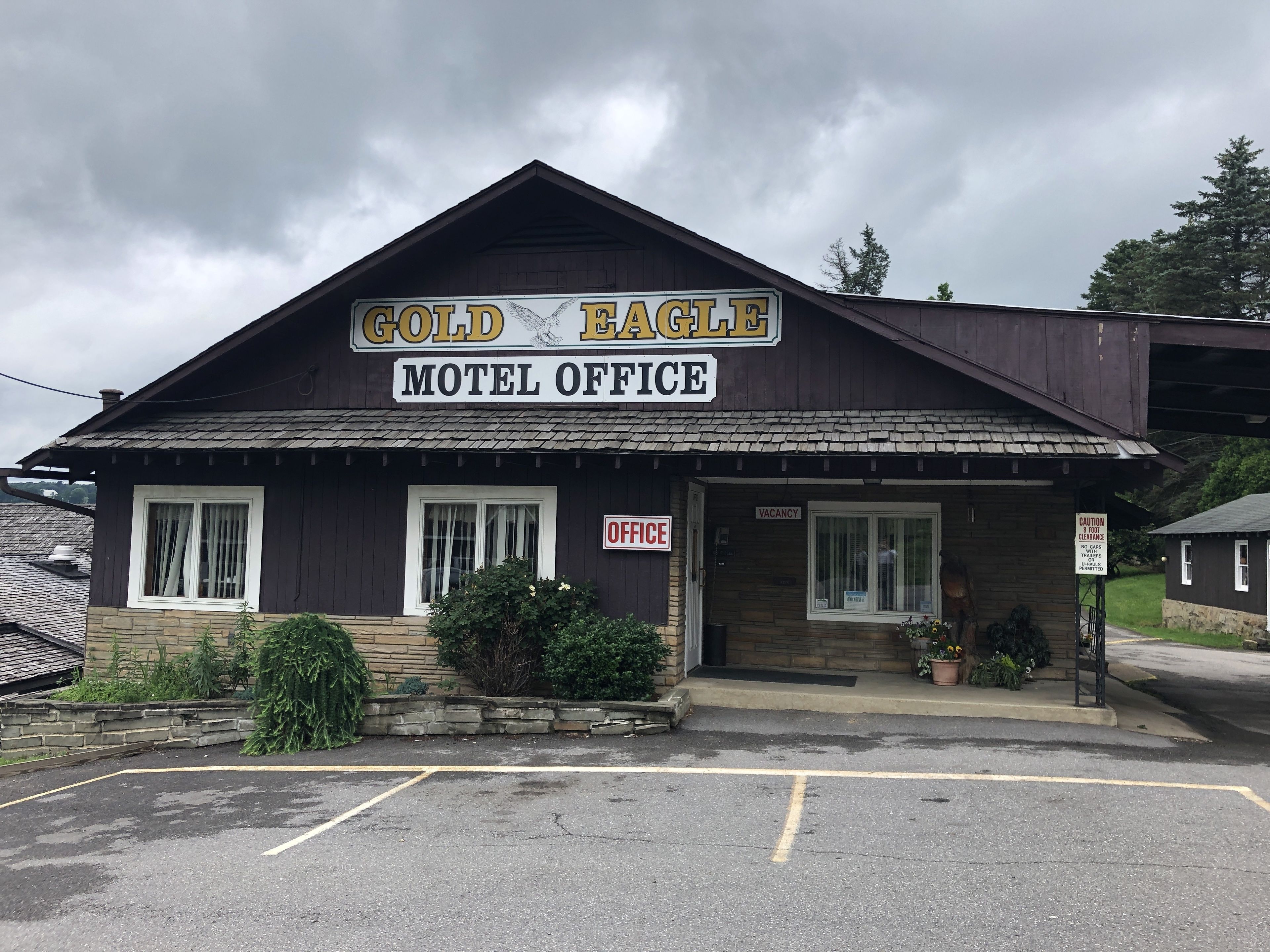 Gold Eagle Inn in Dubois, United States