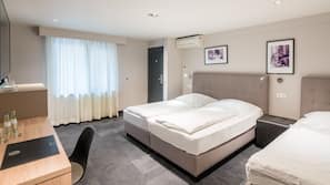 Allergikerbettwaren, Minibar, Zimmersafe, Schreibtisch