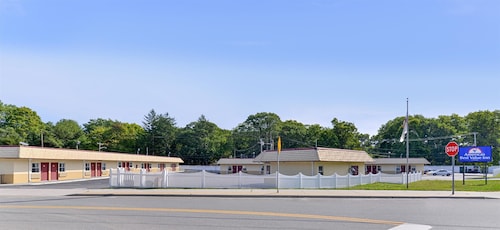 Great Place to stay Americas Best Value Inn - Port Jefferson Station/Long Island near Port Jefferson Station